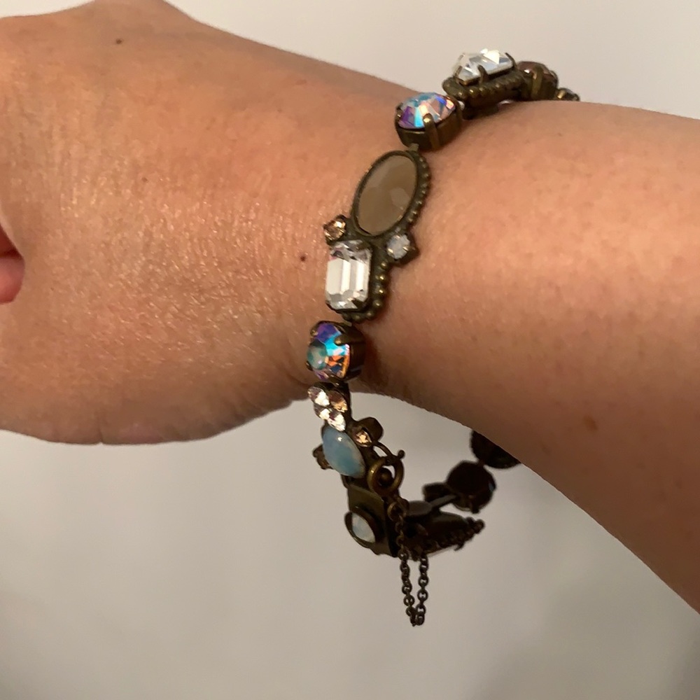 Sorrelli bracelet with crystals